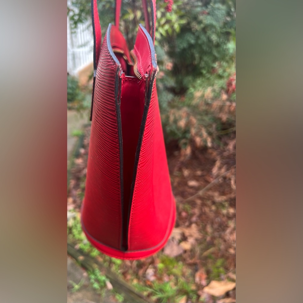 Authentic Louis Vuitton St-Jacques PM Red Epi Leather Shoulder Bag w/ Dust Bag - Picture 10 of 16